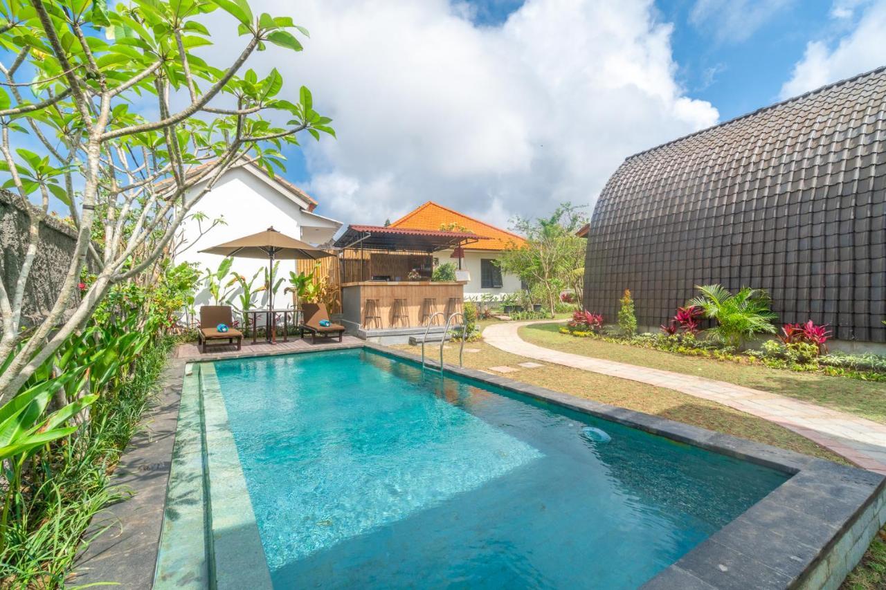 Wooden Puri Guesthouse أُلُواتو المظهر الخارجي الصورة